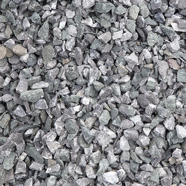 walkway gravel is a cost-effective and versatile option that allows for water drainage and easy customization